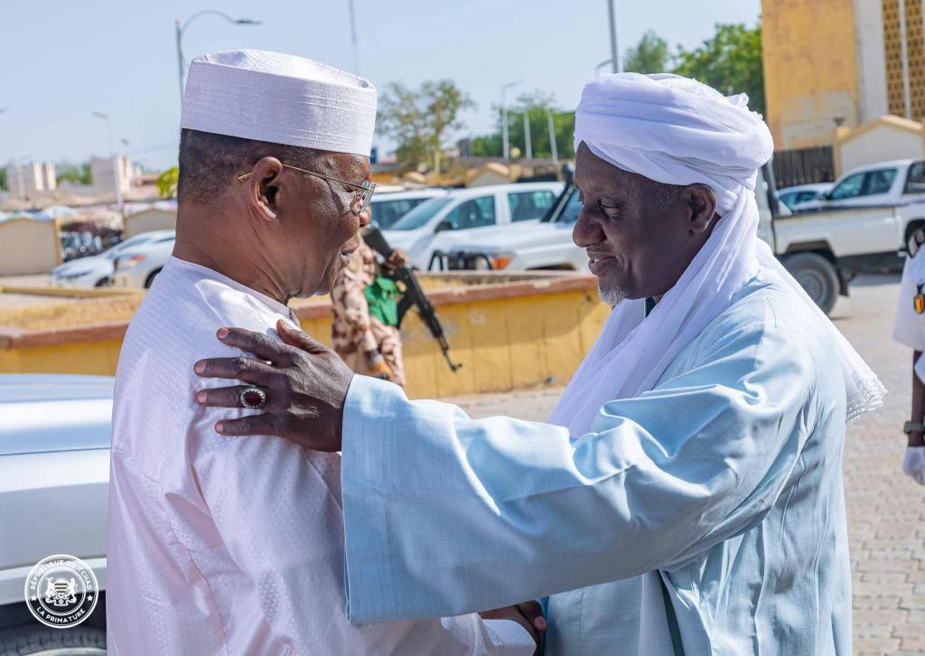 رئيس الوزراء يشيد بدور القيادات الدينية في تعزيز السلام والتماسك الوطني في البلاد